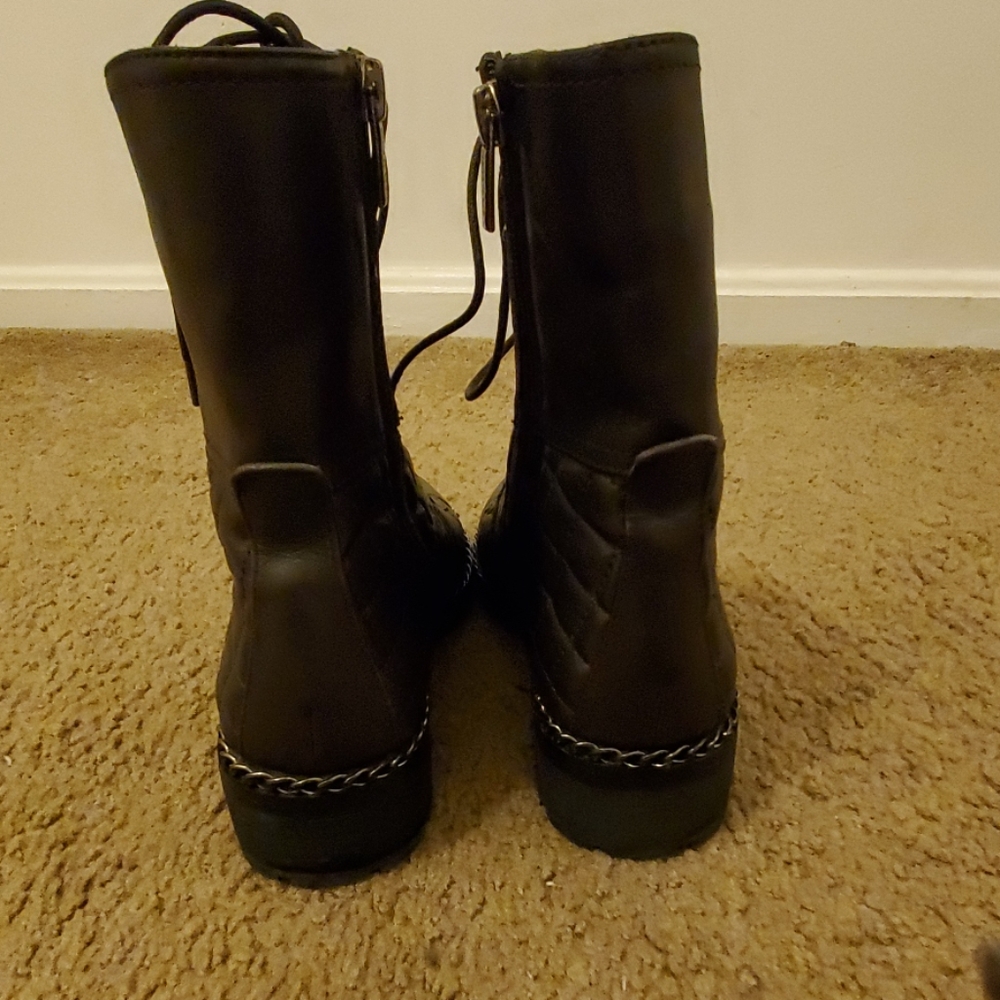 Boots - Picture 3 of 4
